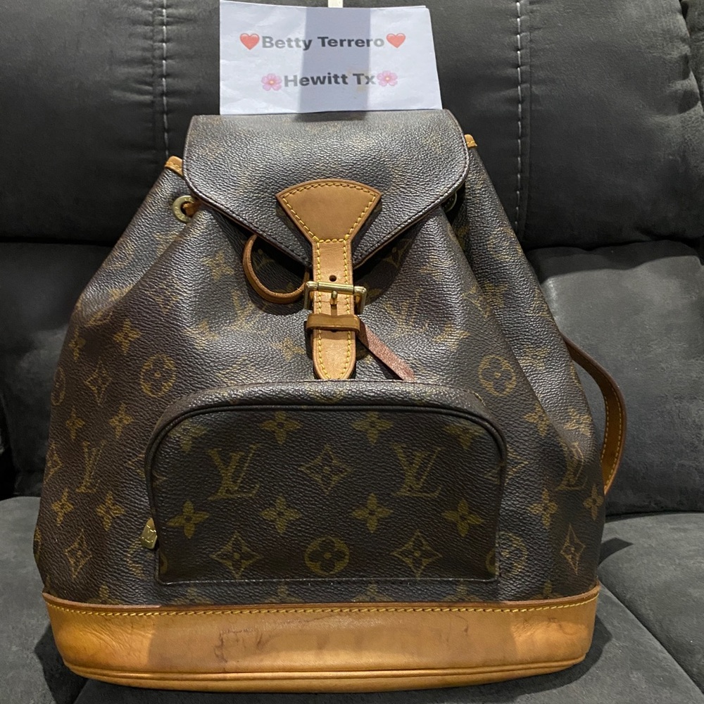 Backpack MM good used condition
